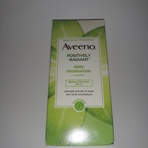 Aveeno Positively Radiant Daily Face Moisturizer